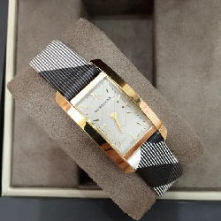 Đồng hồ nữ Burberry dây da BR06