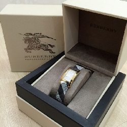Đồng hồ nữ Burberry dây da BR06