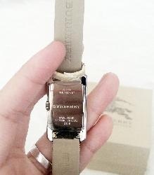 Đồng hồ nữ Burberry dây da BR09