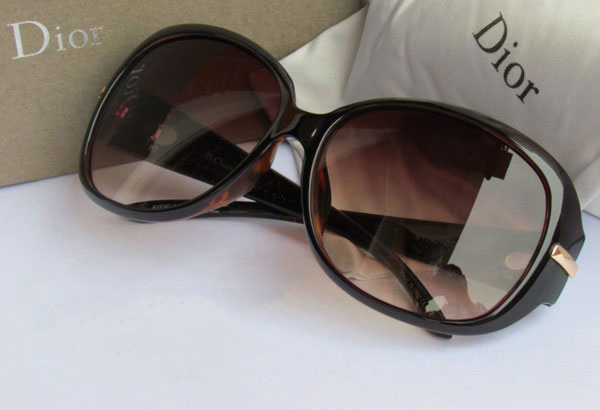 Kính mắt thời trang cao cấp Dior Lady 02