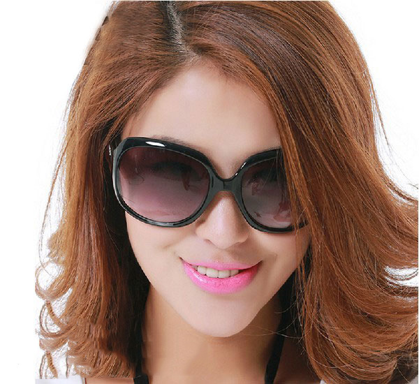Kính mắt thời trang cao cấp Dior Lady 02