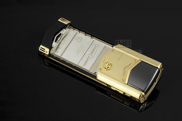 ĐIện Thoại Vertu Signature Black Gold