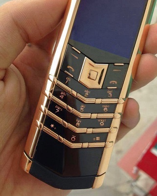 ĐIện Thoại Vertu Signature Black Gold